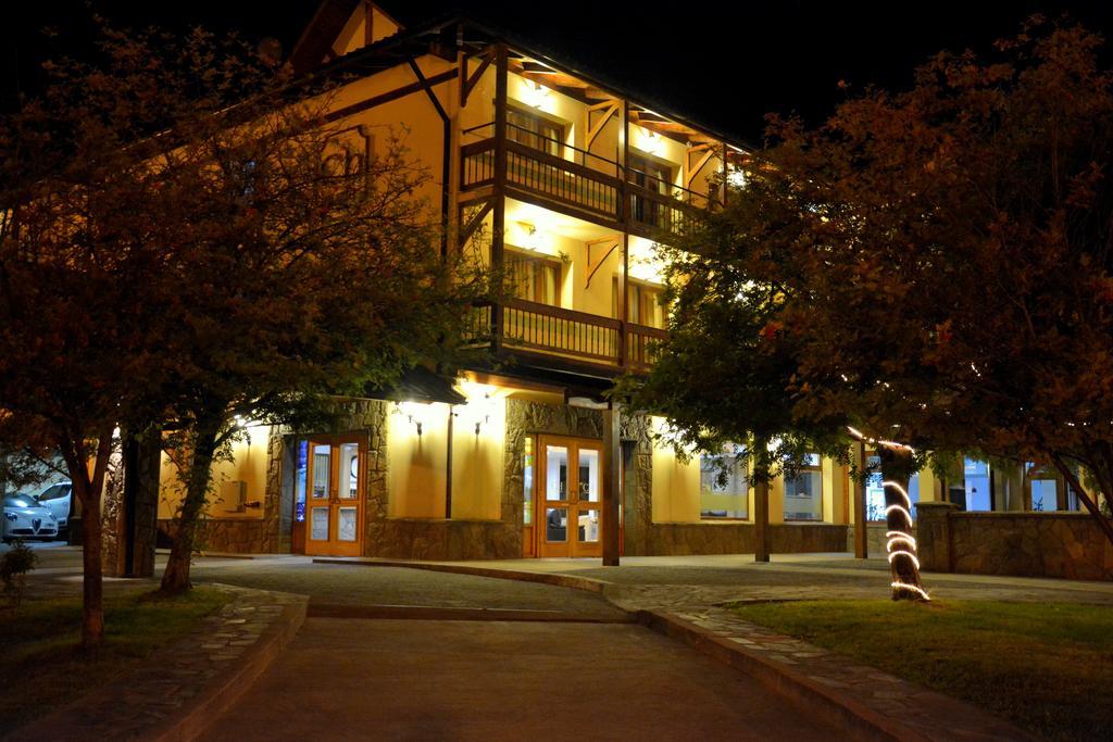 Cumbres Hotel El Bolson Exterior photo
